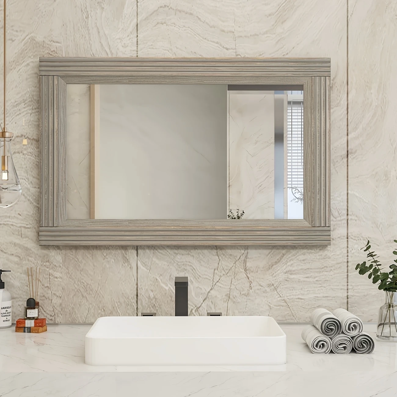 This Ls A Framed Tempered Glass Mirror That Can Be Mounted On The Wall. There AreThree Available Sizes: 32*24*2 Inches, 40*26*2 Inches, And 48*30*2 Inches. Lt Ls SuitableFor Places Such As Bathrooms,